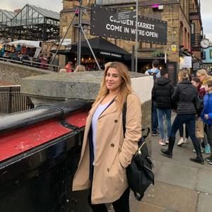 Meet your Posher, Mona